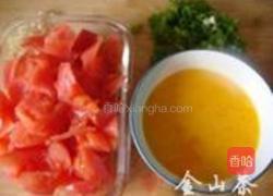 西红柿炒鸡蛋的做法图解1