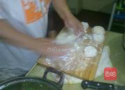 自制韭菜肉馅包子的做法图解2
