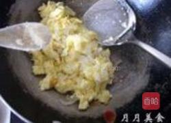 银鱼炒鸡蛋的做法图解6