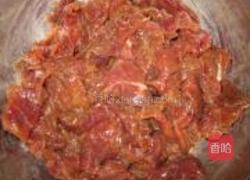 蘑菇炒牛肉的做法图解1