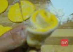 绿玫瑰花卷的做法图解12