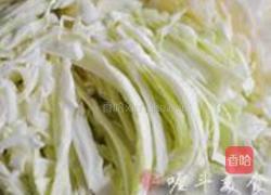 包菜炒粉丝的做法图解1