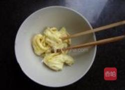 莴笋叶蛋炒饭的做法图解5