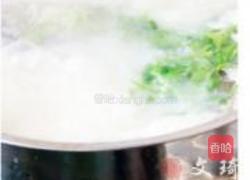 鲫鱼豆腐汤的做法图解5
