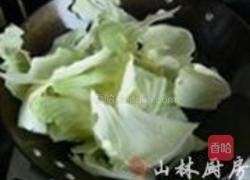 手撕包菜的做法图解2