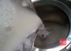 香蕉奶昔的做法图解6