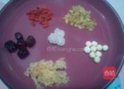 雪莲银耳汤的做法图解1