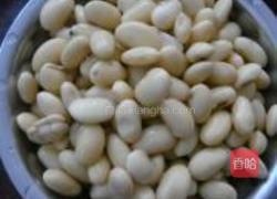 红烧黄豆的做法图解1