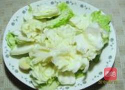 剁椒蒸包菜的做法图解1
