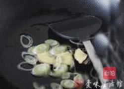 经典炸酱面的做法图解3