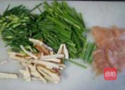 香干鸡丝炒蒜苗的做法图解3