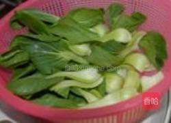 火腿肠炒油菜的做法图解1