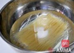 耗油鸡丝炒米粉的做法图解2