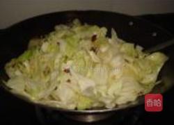 呛炒包菜的做法图解6