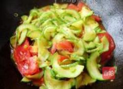 西红柿烩角瓜的做法图解5