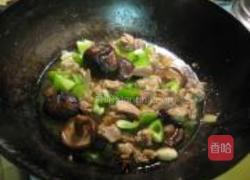 家常香菇焖鸡块的做法图解4