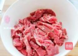 香菜牛肉的做法图解1