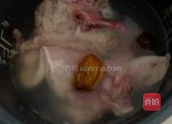 西洋菜蜜枣鸡汤的做法图解4