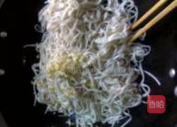 鸡丝凉面的做法图解2