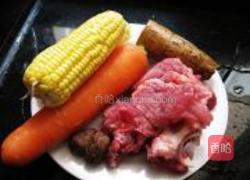 红萝卜山药龙骨汤的做法图解1