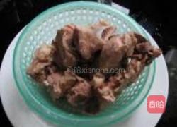 红萝卜山药龙骨汤的做法图解6