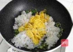 青菜蛋炒饭的做法图解12