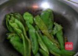 糖醋虎皮青椒的做法图解3