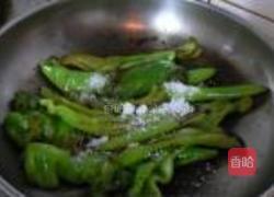 糖醋虎皮青椒的做法图解4