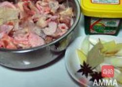 豆瓣酱烧鸡块儿的做法图解1
