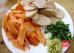 火腿肠炒扁豆的做法图解2