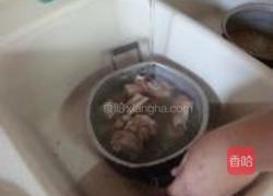 红烧黄豆猪蹄的做法图解2