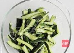蒜香瓜条的做法图解3