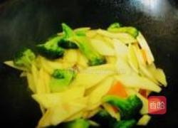 蚝油茭白西兰花的做法图解9