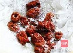 芡实银耳羹的做法图解2