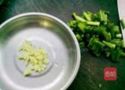 豆芽回锅肉的做法图解1