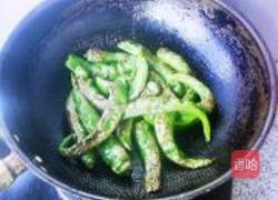 油焖虎皮尖椒的做法图解5