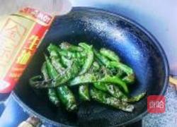 油焖虎皮尖椒的做法图解6
