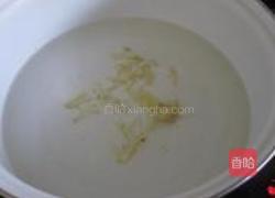 枸杞鸡肝汤的做法图解2