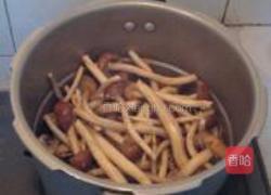 茶树菇炖排骨的做法图解3