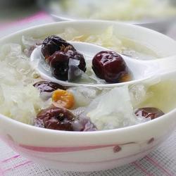 银耳雪梨糖水的做法[图]