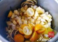 洛神花果茶的做法图解3