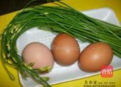 韭菜花蛋饼的做法图解1