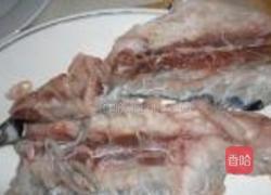 香煎鲅鱼皮的做法图解1