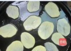 土豆鸡蛋饼的做法图解2