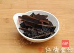 灵芝莲子百合粥的做法图解1