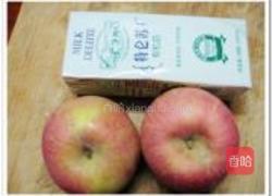 牛奶苹果汁的做法图解1