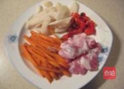 酸辣炒河粉的做法图解1