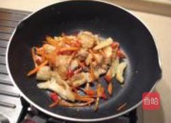 酸辣炒河粉的做法图解4