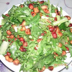 花生米拌苦苣的做法[图]