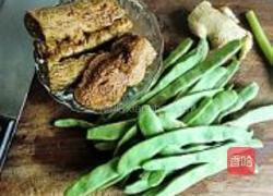 扁豆炒油素鸡的做法图解1